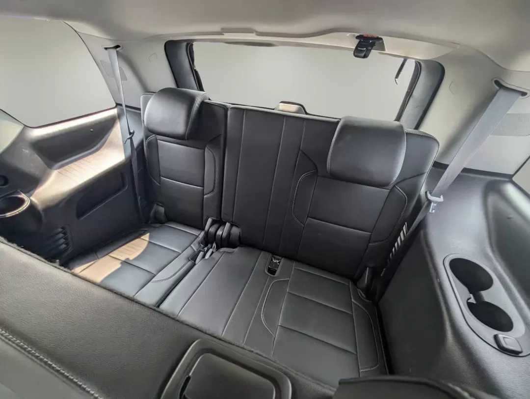 2017 /Jet Black Chevrolet Tahoe LT (1GNSCBKC4HR) with an Gas/Ethanol V8 5.3L/325 engine, 6-Speed Automatic transmission, located at 7000 Northlake Connector, Columbus, GA, 31904, (706) 987-8085, 32.524975, -84.978134 - 2017 Chevrolet Tahoe LT - Photo#11
