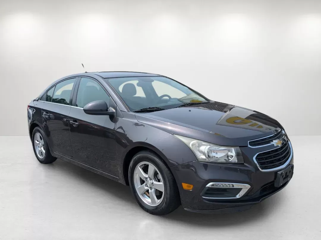 2016 /Jet Black Chevrolet Cruze Limited LT (1G1PE5SB7G7) with an Turbocharged Gas I4 1.4L/83 engine, 6-Speed Automatic transmission, located at 7000 Northlake Connector, Columbus, GA, 31904, (706) 987-8085, 32.524975, -84.978134 - 2016 Chevrolet Cruze Limited LT - Photo#2