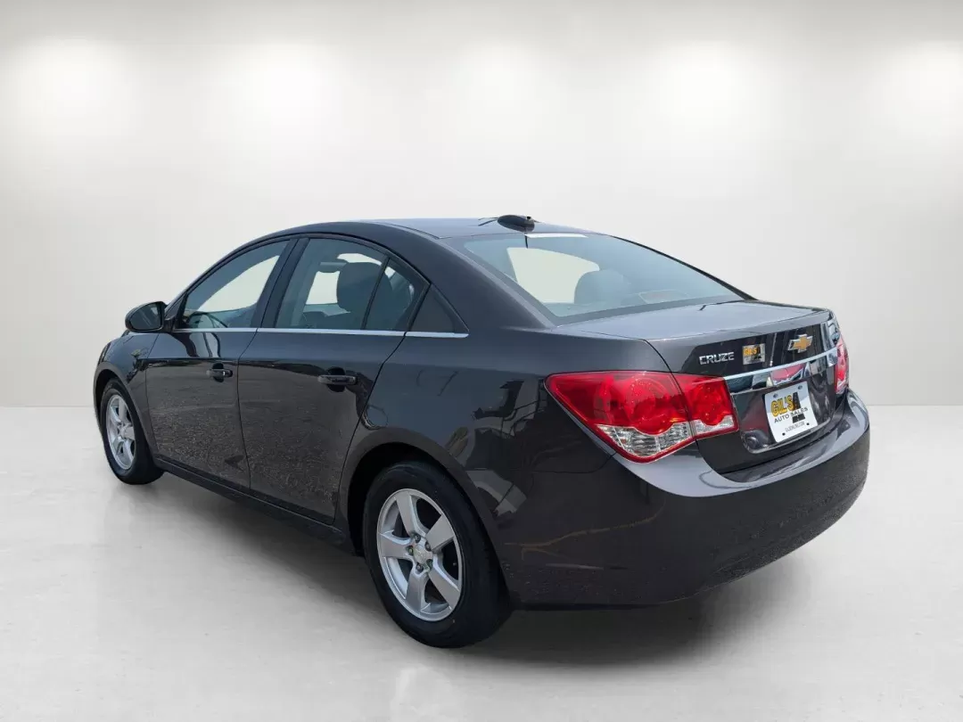 2016 /Jet Black Chevrolet Cruze Limited LT (1G1PE5SB7G7) with an Turbocharged Gas I4 1.4L/83 engine, 6-Speed Automatic transmission, located at 7000 Northlake Connector, Columbus, GA, 31904, (706) 987-8085, 32.524975, -84.978134 - 2016 Chevrolet Cruze Limited LT - Photo#6