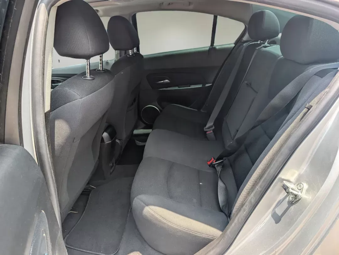2015 /Jet Black Chevrolet Cruze LT (1G1PC5SB3F7) with an Turbocharged Gas I4 1.4L/83 engine, 6-Speed Automatic transmission, located at 1430 Gateway Drive, Opelika, AL, 36801, (334) 239-0944, 32.637871, -85.409790 - 2015 Chevrolet Cruze LT - Photo#10