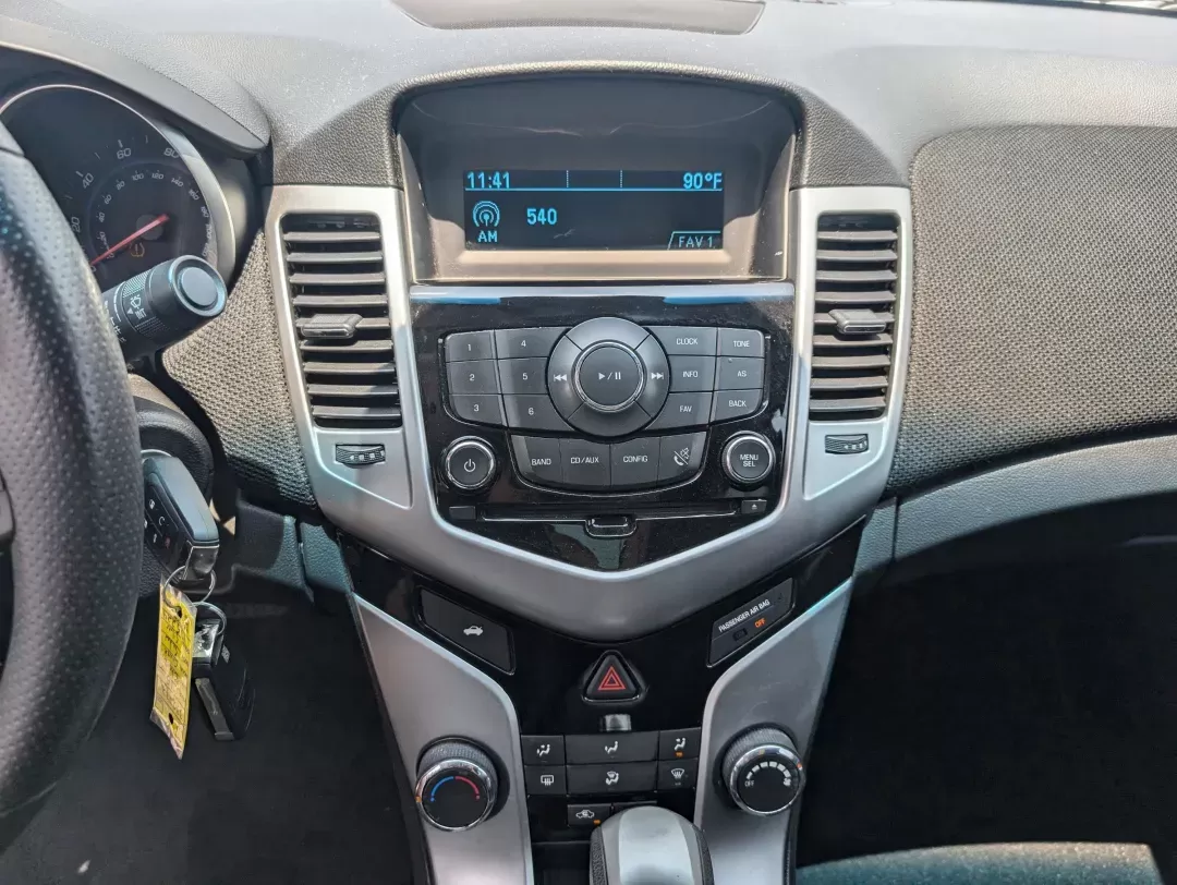 2015 /Jet Black Chevrolet Cruze LT (1G1PC5SB3F7) with an Turbocharged Gas I4 1.4L/83 engine, 6-Speed Automatic transmission, located at 1430 Gateway Drive, Opelika, AL, 36801, (334) 239-0944, 32.637871, -85.409790 - 2015 Chevrolet Cruze LT - Photo#13
