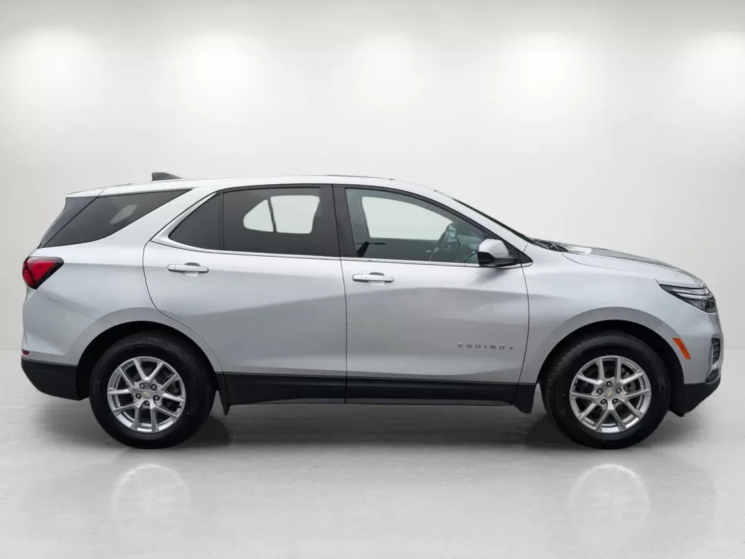 2022 /Jet Black Chevrolet Equinox LT (2GNAXTEV9N6) with an Turbocharged Gas I4 1.5L/92 engine, 6-Speed Automatic transmission, located at 3959 U.S. 80 W, Phenix City, AL, 36870, (334) 297-4885, 32.469296, -85.135185 - 2022 Chevrolet Equinox LT - Photo#3