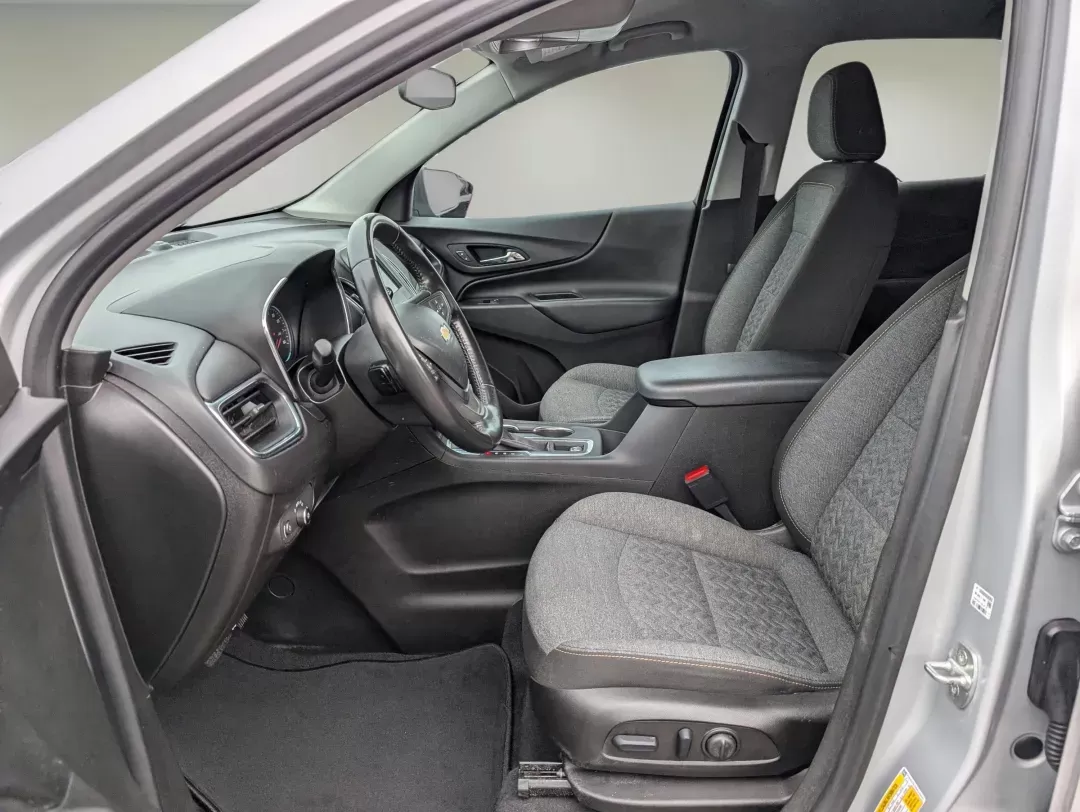 2022 /Jet Black Chevrolet Equinox LT (2GNAXTEV9N6) with an Turbocharged Gas I4 1.5L/92 engine, 6-Speed Automatic transmission, located at 3959 U.S. 80 W, Phenix City, AL, 36870, (334) 297-4885, 32.469296, -85.135185 - 2022 Chevrolet Equinox LT - Photo#10