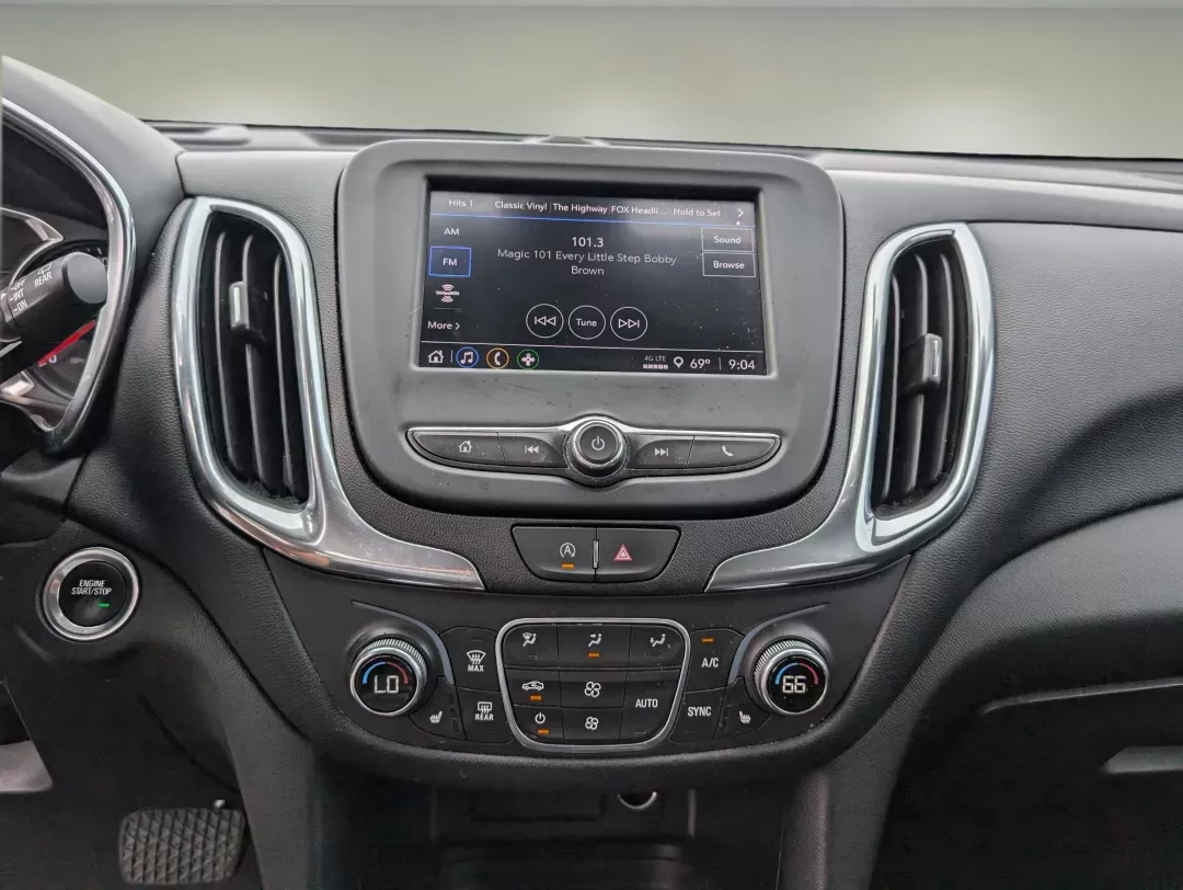 2022 /Jet Black Chevrolet Equinox LT (2GNAXTEV9N6) with an Turbocharged Gas I4 1.5L/92 engine, 6-Speed Automatic transmission, located at 3959 U.S. 80 W, Phenix City, AL, 36870, (334) 297-4885, 32.469296, -85.135185 - 2022 Chevrolet Equinox LT - Photo#14