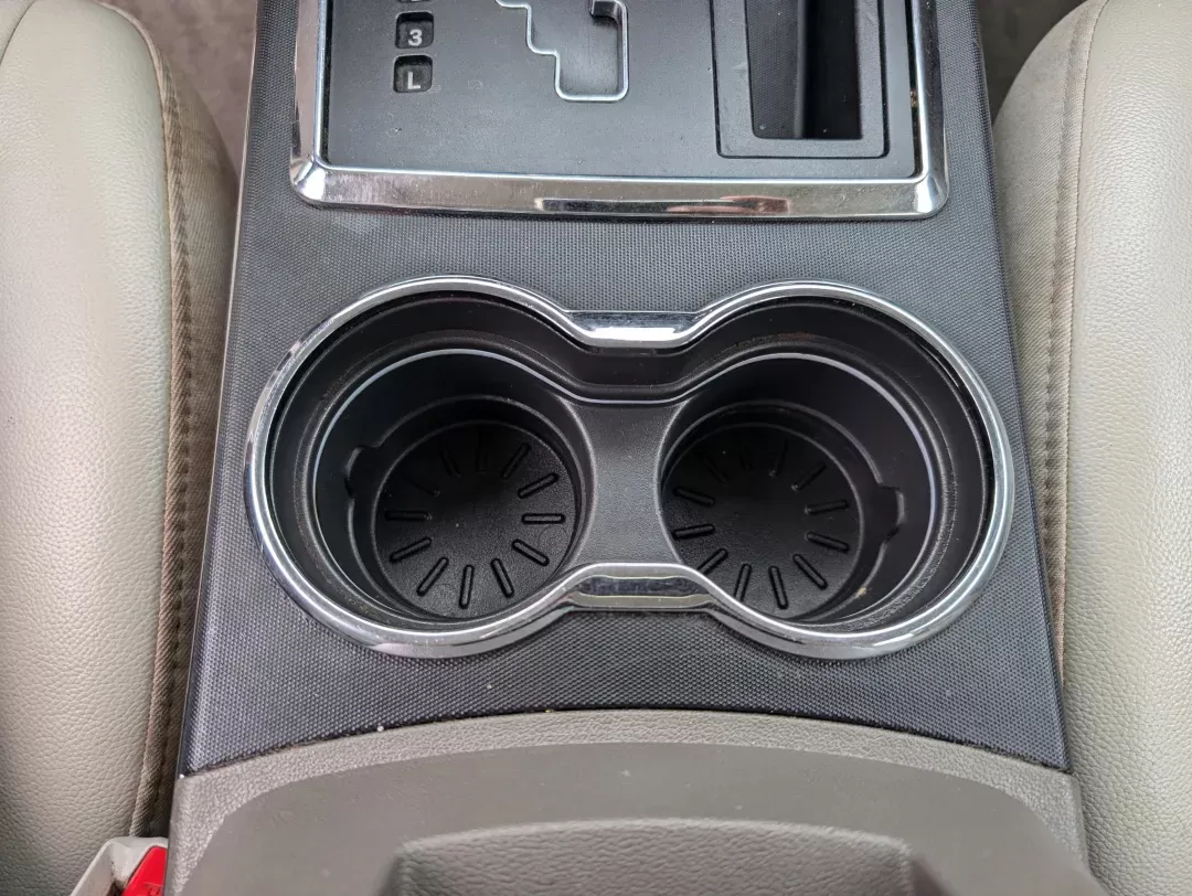 2010 /Dark Khaki/Light Gray Stone Chrysler 300 Touring Signature (2C3CA5CV4AH) with an Gas V6 3.5L/215 engine, 4-Speed Automatic transmission, located at 3959 U.S. 80 W, Phenix City, AL, 36870, (334) 297-4885, 32.469296, -85.135185 - 2010 Chrysler 300 Touring Signature - Photo#12