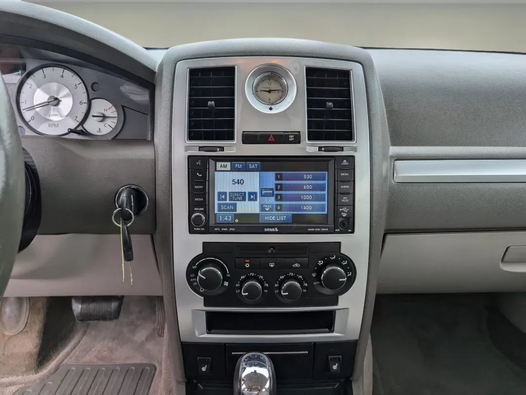 2010 /Dark Khaki/Light Gray Stone Chrysler 300 Touring Signature (2C3CA5CV4AH) with an Gas V6 3.5L/215 engine, 4-Speed Automatic transmission, located at 3959 U.S. 80 W, Phenix City, AL, 36870, (334) 297-4885, 32.469296, -85.135185 - 2010 Chrysler 300 Touring Signature - Photo#14