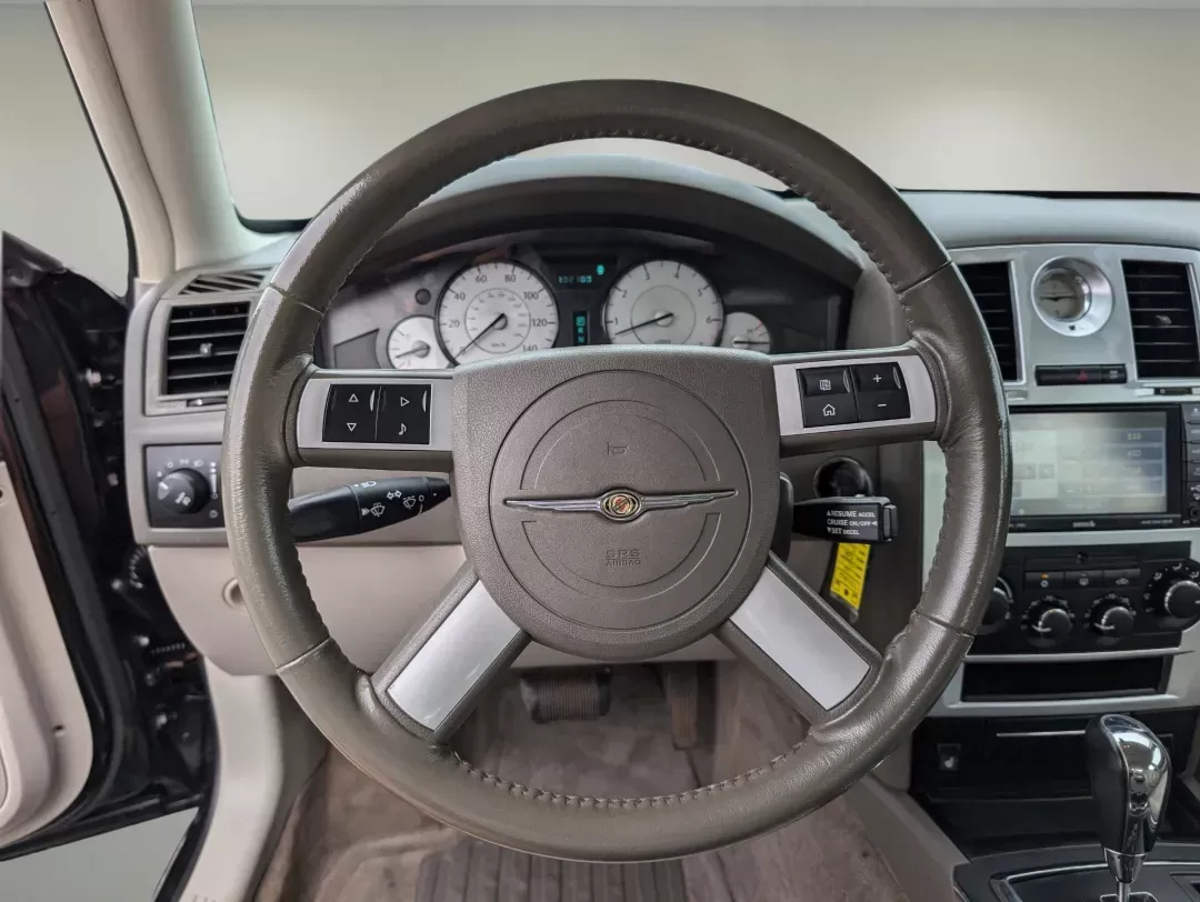 2010 /Dark Khaki/Light Gray Stone Chrysler 300 Touring Signature (2C3CA5CV4AH) with an Gas V6 3.5L/215 engine, 4-Speed Automatic transmission, located at 3959 U.S. 80 W, Phenix City, AL, 36870, (334) 297-4885, 32.469296, -85.135185 - 2010 Chrysler 300 Touring Signature - Photo#15