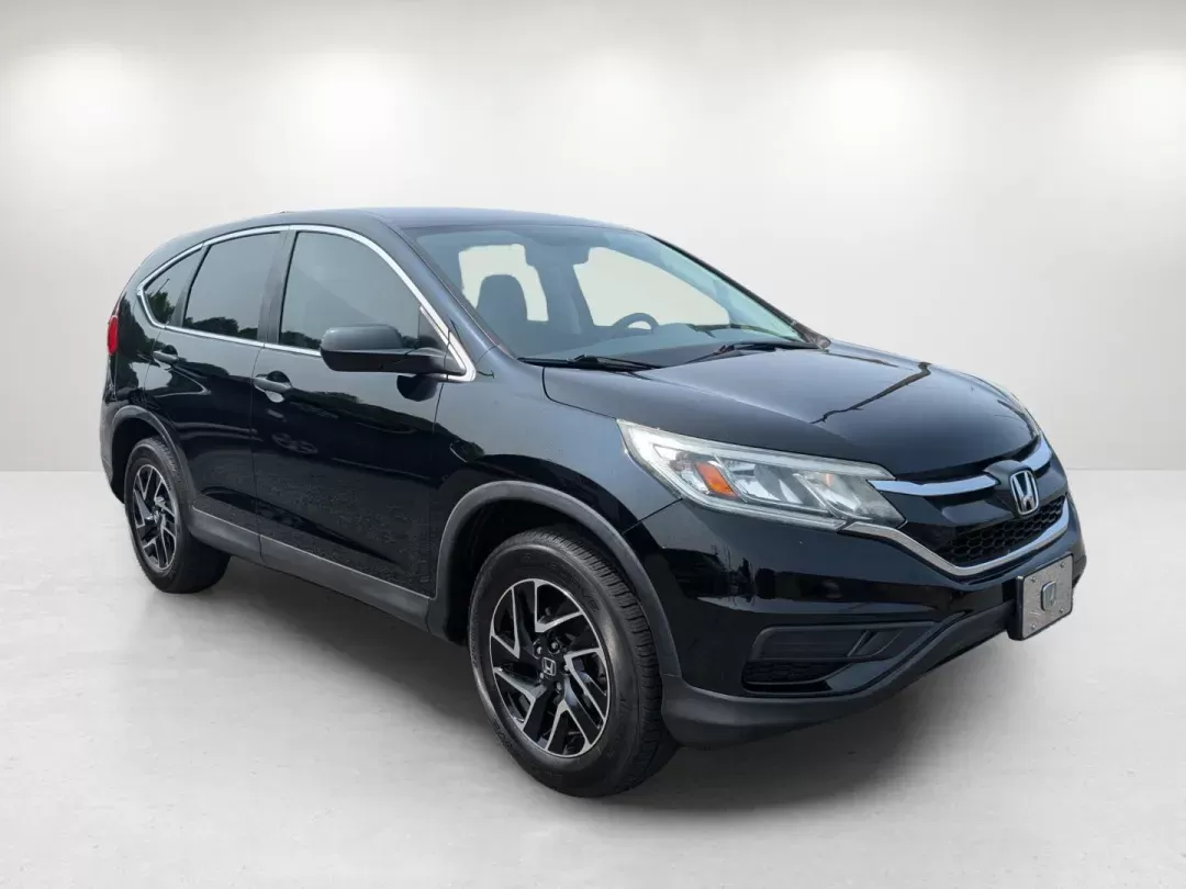 2016 Honda CR-V SE (2HKRM3H44GH) with an Regular Unleaded I-4 2.4 L/144 engine, 1-Speed CVT w/OD transmission, located at 1430 Gateway Drive, Opelika, AL, 36801, (334) 239-0944, 32.637871, -85.409790 - 2016 Honda CR-V SE - Photo#2