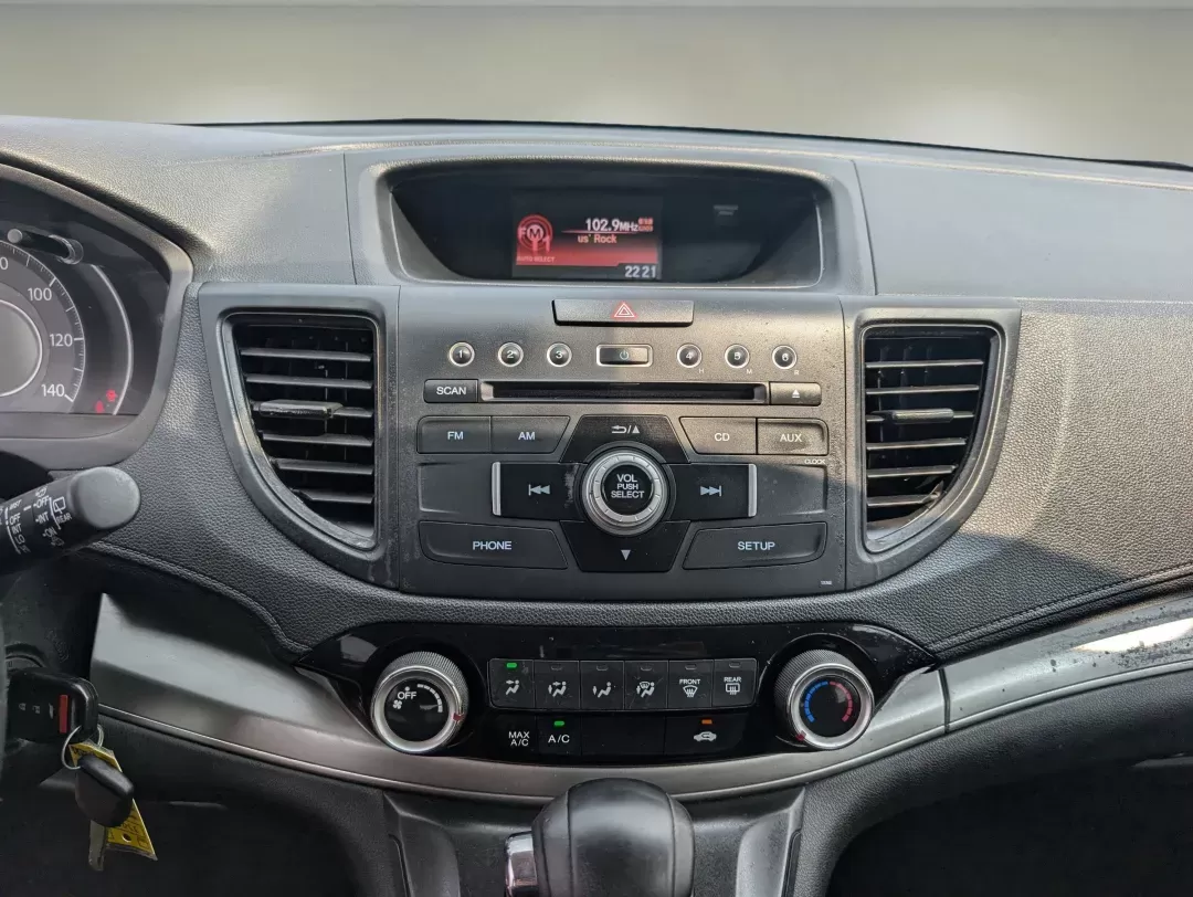 2016 Honda CR-V SE (2HKRM3H44GH) with an Regular Unleaded I-4 2.4 L/144 engine, 1-Speed CVT w/OD transmission, located at 1430 Gateway Drive, Opelika, AL, 36801, (334) 239-0944, 32.637871, -85.409790 - 2016 Honda CR-V SE - Photo#14