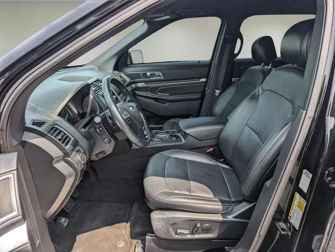 2017 Ford Explorer Limited (1FM5K7F85HG) with an Regular Unleaded V-6 3.5 L/213 engine, 6-Speed Automatic w/OD transmission, located at 5115 14th Ave., Columbus, GA, 31904, (706) 323-0345, 32.511494, -84.971046 - 2017 Ford Explorer Limited - Photo#9