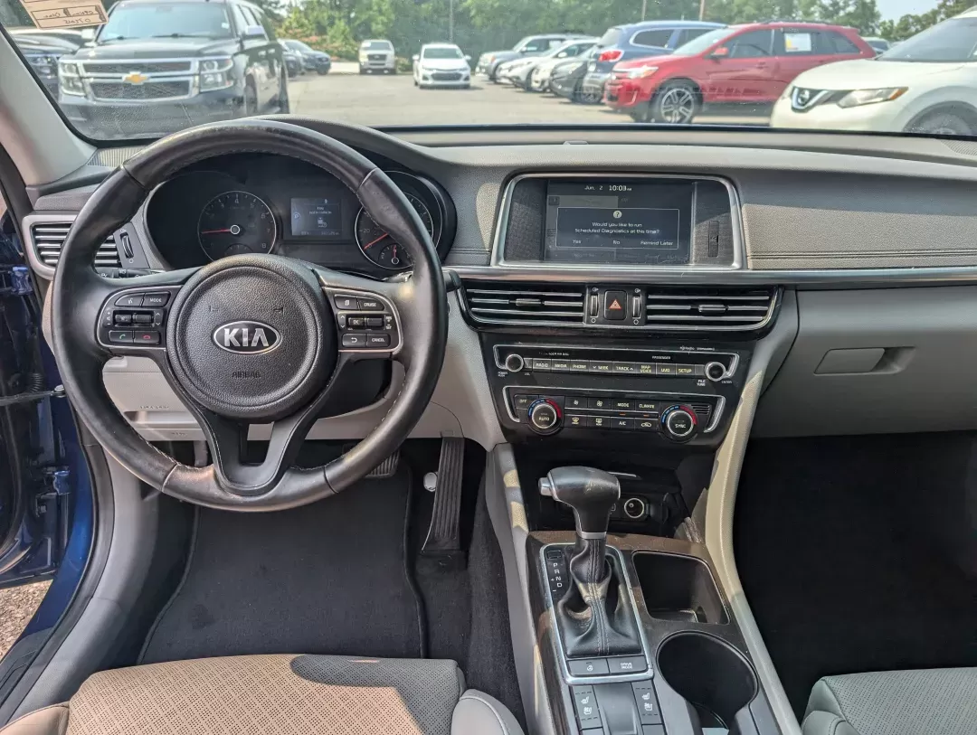 2016 /Gray Kia Optima EX (5XXGU4L37GG) with an Regular Unleaded I-4 2.4 L/144 engine, 6-Speed Automatic w/OD transmission, located at 3959 U.S. 80 W, Phenix City, AL, 36870, (334) 297-4885, 32.469296, -85.135185 - 2016 Kia Optima EX - Photo#11