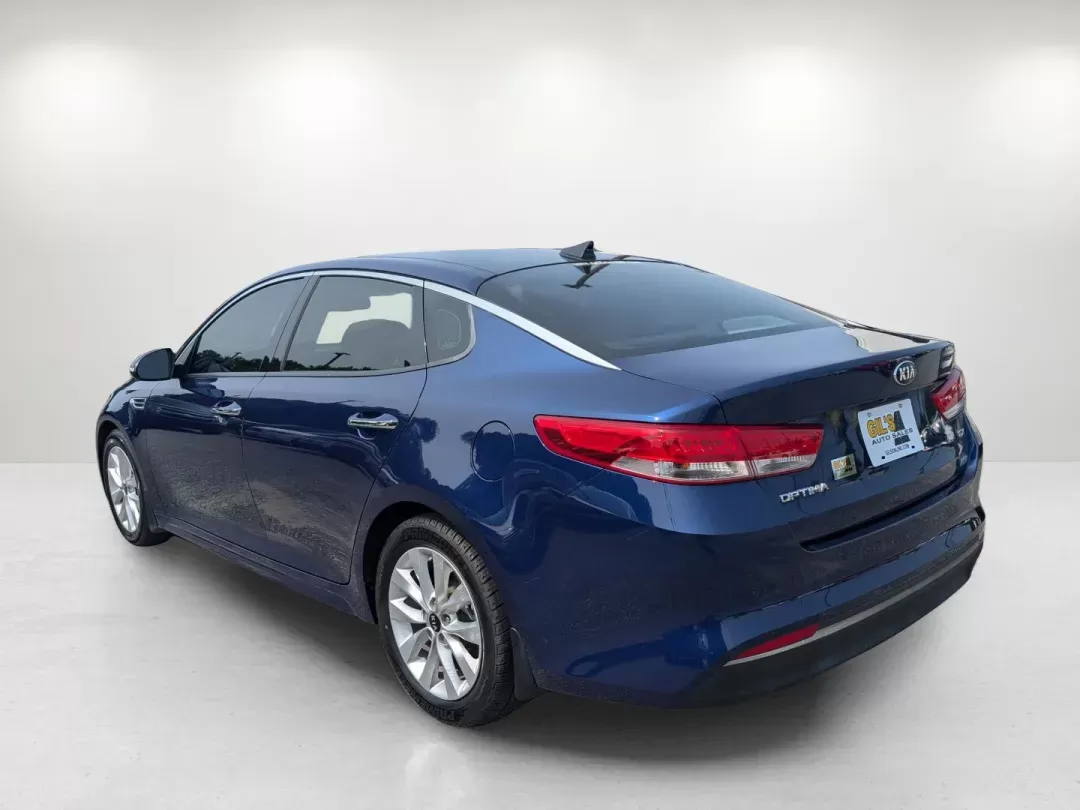 2016 /Gray Kia Optima EX (5XXGU4L37GG) with an Regular Unleaded I-4 2.4 L/144 engine, 6-Speed Automatic w/OD transmission, located at 3959 U.S. 80 W, Phenix City, AL, 36870, (334) 297-4885, 32.469296, -85.135185 - 2016 Kia Optima EX - Photo#7