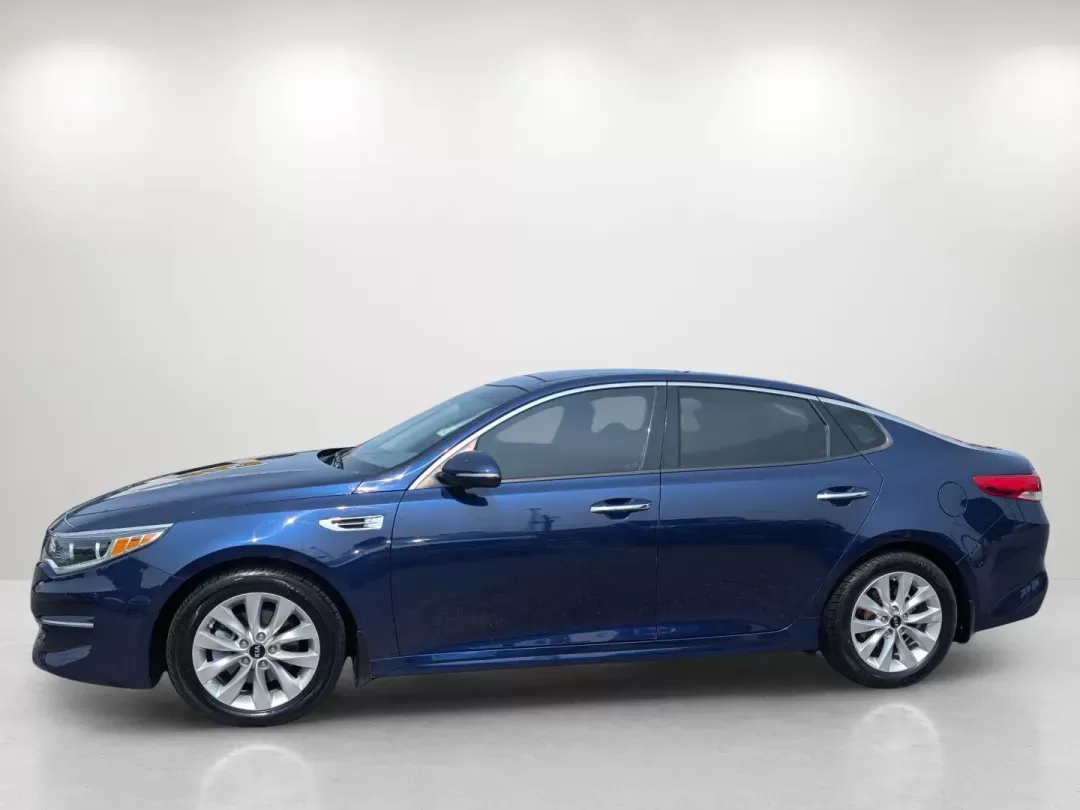 2016 /Gray Kia Optima EX (5XXGU4L37GG) with an Regular Unleaded I-4 2.4 L/144 engine, 6-Speed Automatic w/OD transmission, located at 3959 U.S. 80 W, Phenix City, AL, 36870, (334) 297-4885, 32.469296, -85.135185 - 2016 Kia Optima EX - Photo#8