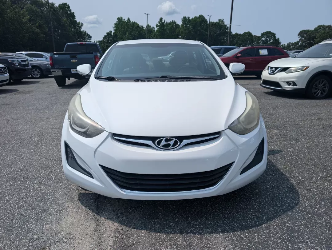 2015 /Gray Hyundai Elantra SE (5NPDH4AE7FH) with an Regular Unleaded I-4 1.8 L/110 engine, 6-Speed Automatic w/OD transmission, located at 3959 U.S. 80 W, Phenix City, AL, 36870, (334) 297-4885, 32.469296, -85.135185 - 2015 Hyundai Elantra SE - Photo#1