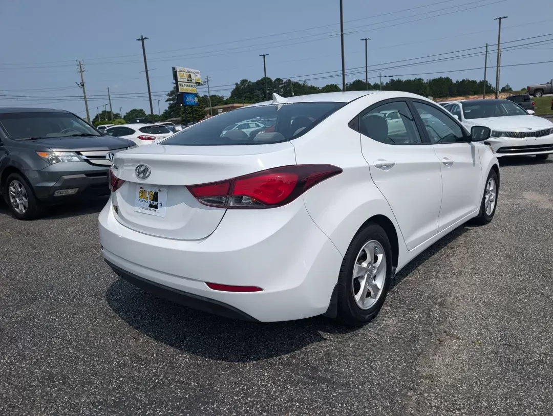 2015 /Gray Hyundai Elantra SE (5NPDH4AE7FH) with an Regular Unleaded I-4 1.8 L/110 engine, 6-Speed Automatic w/OD transmission, located at 3959 U.S. 80 W, Phenix City, AL, 36870, (334) 297-4885, 32.469296, -85.135185 - 2015 Hyundai Elantra SE - Photo#4