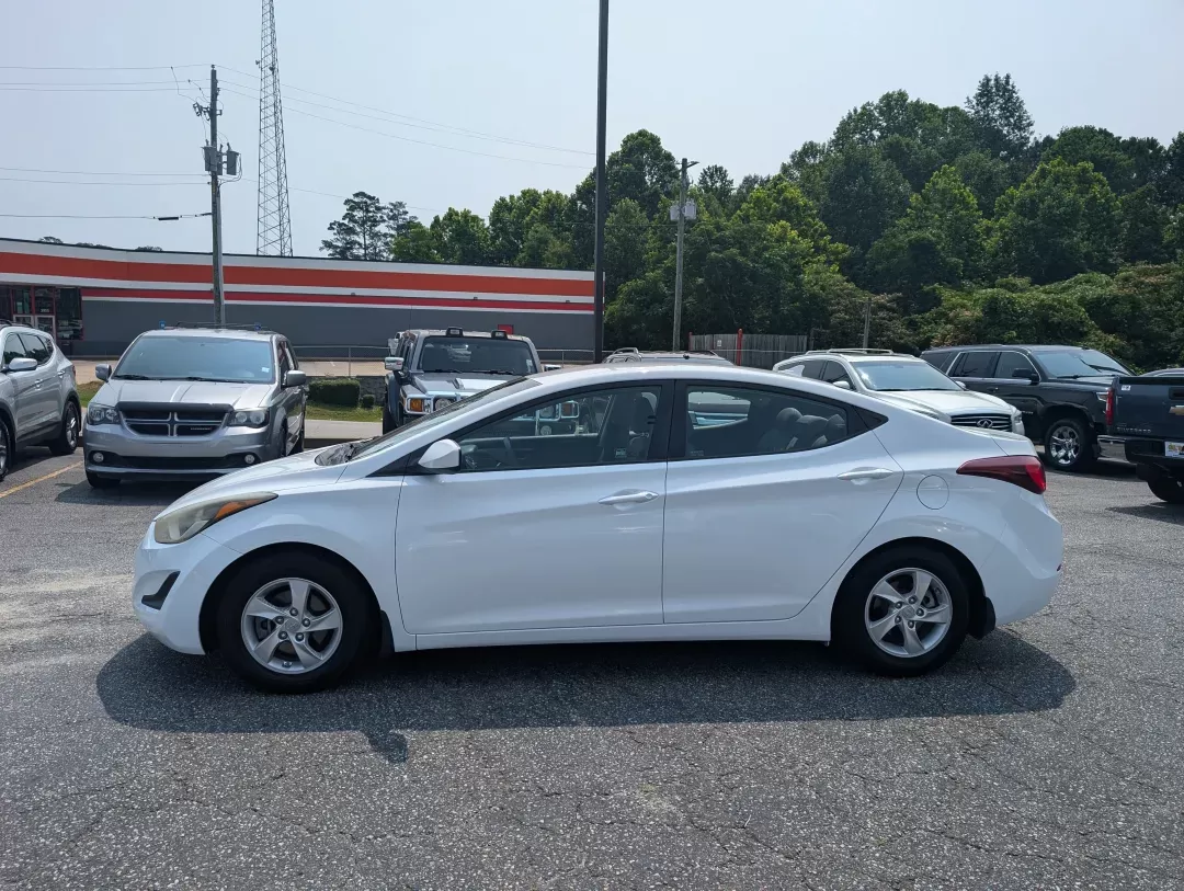 2015 /Gray Hyundai Elantra SE (5NPDH4AE7FH) with an Regular Unleaded I-4 1.8 L/110 engine, 6-Speed Automatic w/OD transmission, located at 3959 U.S. 80 W, Phenix City, AL, 36870, (334) 297-4885, 32.469296, -85.135185 - 2015 Hyundai Elantra SE - Photo#7