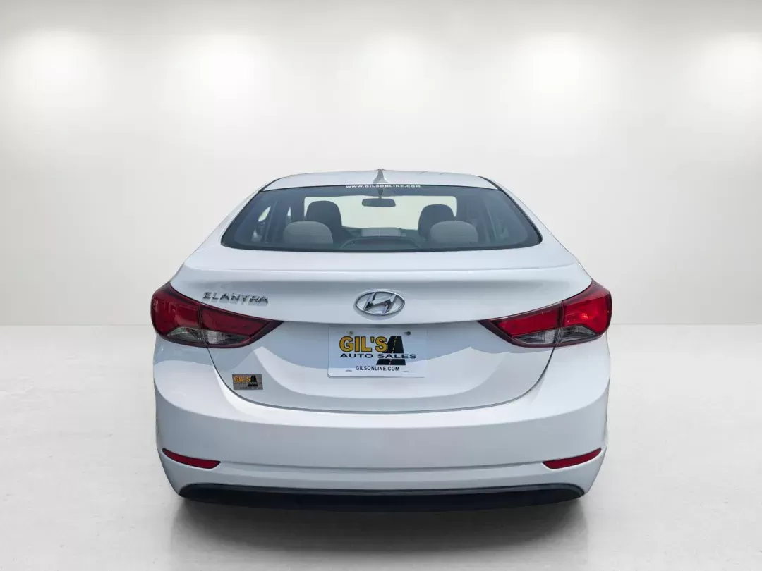2015 /Gray Hyundai Elantra SE (5NPDH4AE7FH) with an Regular Unleaded I-4 1.8 L/110 engine, 6-Speed Automatic w/OD transmission, located at 3959 U.S. 80 W, Phenix City, AL, 36870, (334) 297-4885, 32.469296, -85.135185 - 2015 Hyundai Elantra SE - Photo#6