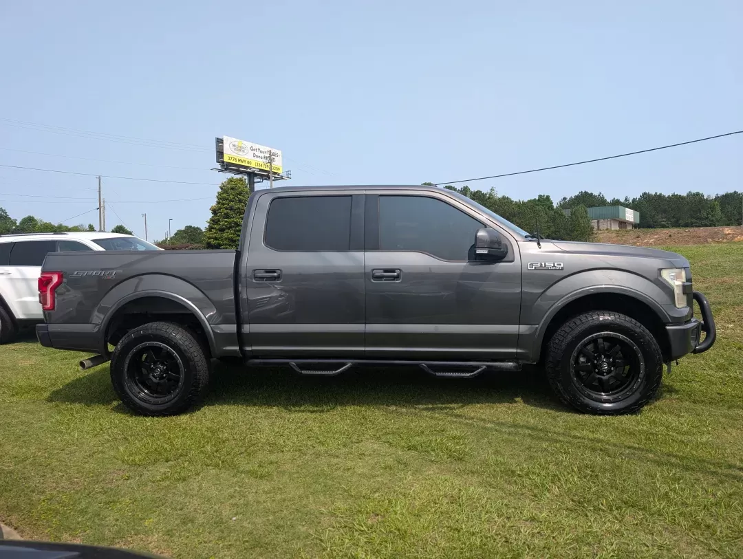 2016 Ford F-150 Lariat (1FTEW1EF5GK) with an Regular Unleaded V-8 5.0 L engine, 6-Speed Automatic w/OD transmission, located at 3959 U.S. 80 W, Phenix City, AL, 36870, (334) 297-4885, 32.469296, -85.135185 - 2016 Ford F-150 Lariat - Photo#3