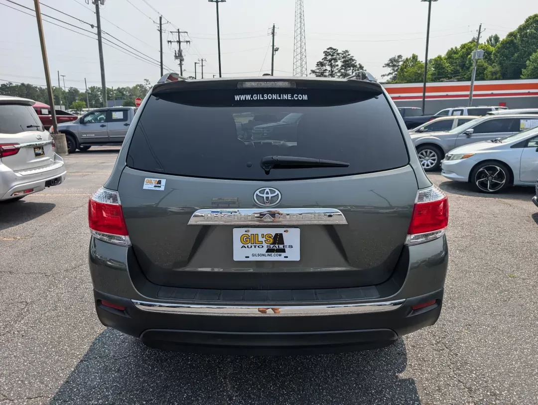 2013 Toyota Highlander Limited (5TDYK3EH3DS) with an Gas V6 3.5L/211 engine, 5-Speed Automatic w/Manual Shift transmission, located at 3959 U.S. 80 W, Phenix City, AL, 36870, (334) 297-4885, 32.469296, -85.135185 - 2013 Toyota Highlander Limited - Photo#5