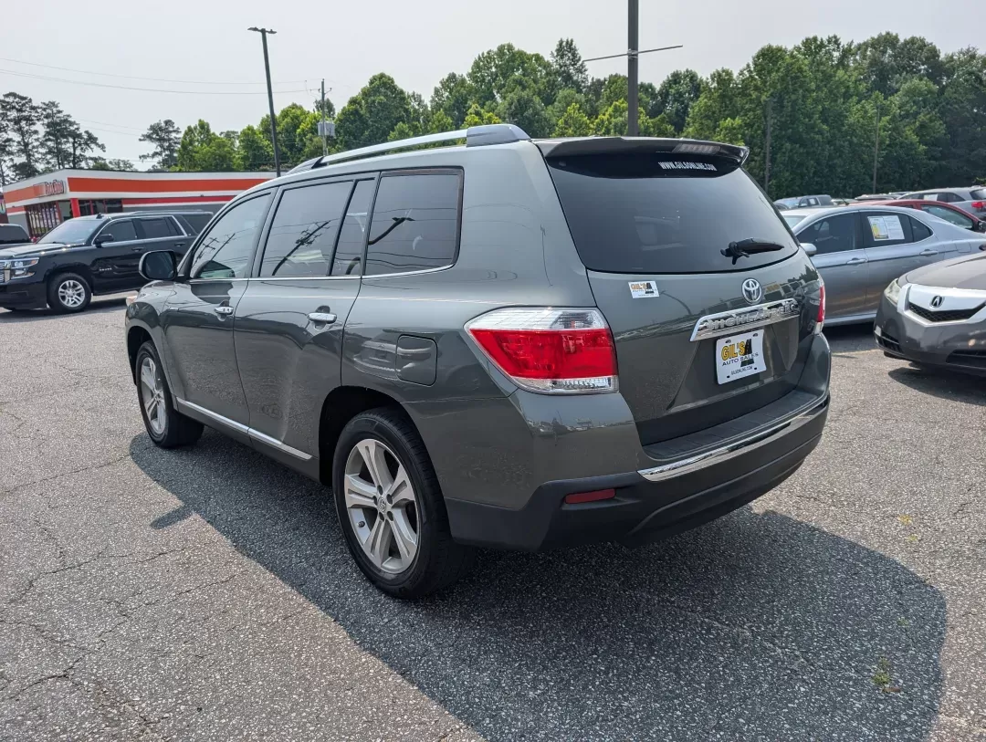 2013 Toyota Highlander Limited (5TDYK3EH3DS) with an Gas V6 3.5L/211 engine, 5-Speed Automatic w/Manual Shift transmission, located at 3959 U.S. 80 W, Phenix City, AL, 36870, (334) 297-4885, 32.469296, -85.135185 - 2013 Toyota Highlander Limited - Photo#6