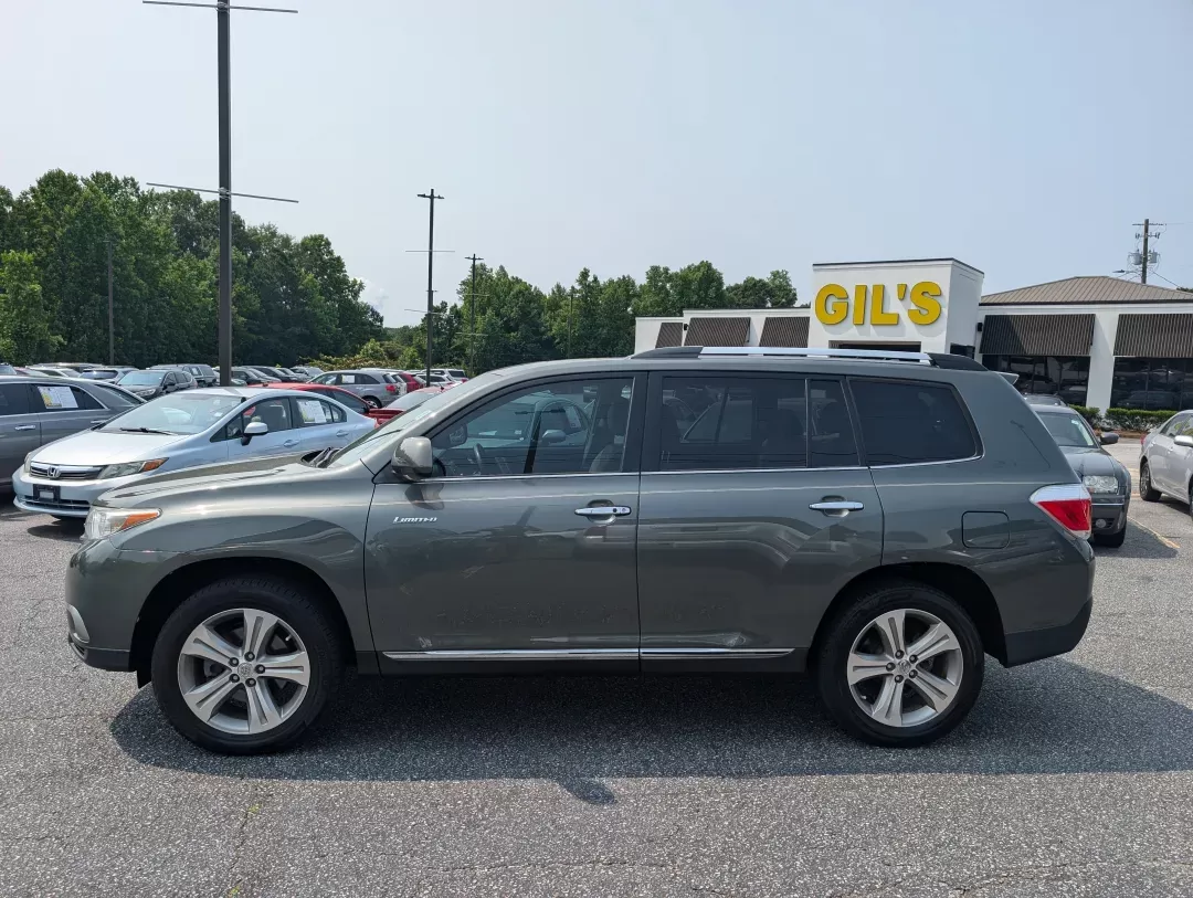 2013 Toyota Highlander Limited (5TDYK3EH3DS) with an Gas V6 3.5L/211 engine, 5-Speed Automatic w/Manual Shift transmission, located at 3959 U.S. 80 W, Phenix City, AL, 36870, (334) 297-4885, 32.469296, -85.135185 - 2013 Toyota Highlander Limited - Photo#7