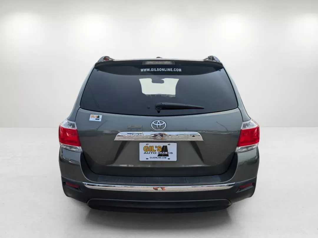 2013 Toyota Highlander Limited (5TDYK3EH3DS) with an Gas V6 3.5L/211 engine, 5-Speed Automatic w/Manual Shift transmission, located at 3959 U.S. 80 W, Phenix City, AL, 36870, (334) 297-4885, 32.469296, -85.135185 - 2013 Toyota Highlander Limited - Photo#6