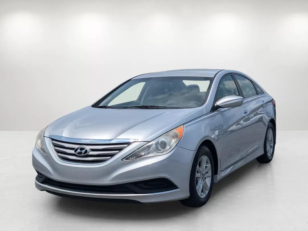 2014 /Gray Hyundai Sonata GLS (5NPEB4AC6EH) with an Regular Unleaded I-4 2.4 L/144 engine, 6-Speed Automatic w/OD transmission, located at 3959 U.S. 80 W, Phenix City, AL, 36870, (334) 297-4885, 32.469296, -85.135185 - 2014 Hyundai Sonata GLS - Photo#1