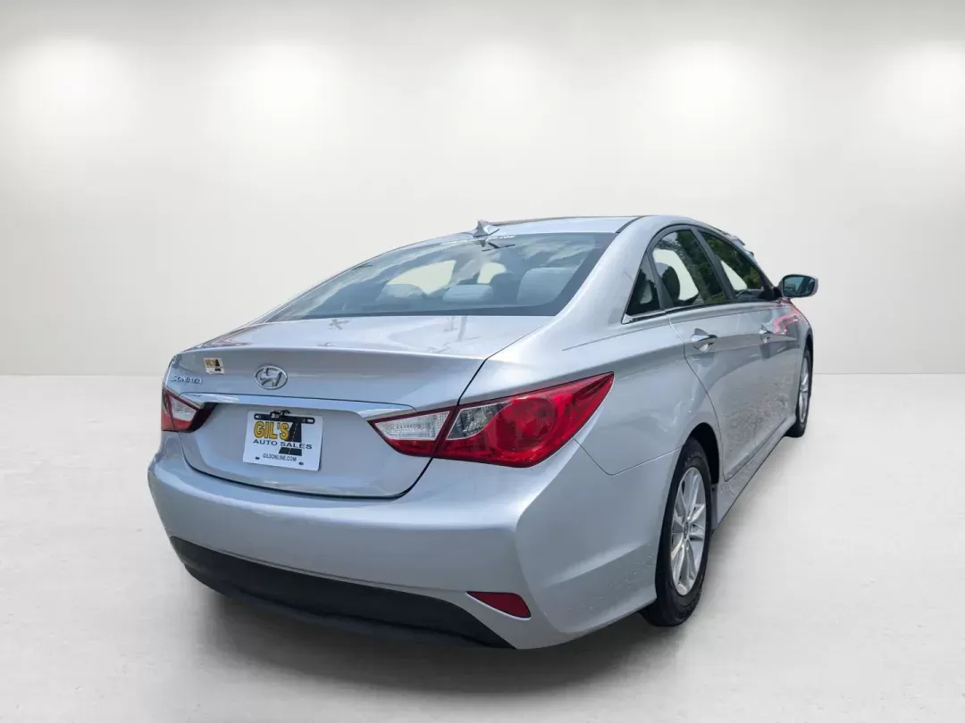 2014 /Gray Hyundai Sonata GLS (5NPEB4AC6EH) with an Regular Unleaded I-4 2.4 L/144 engine, 6-Speed Automatic w/OD transmission, located at 3959 U.S. 80 W, Phenix City, AL, 36870, (334) 297-4885, 32.469296, -85.135185 - 2014 Hyundai Sonata GLS - Photo#5