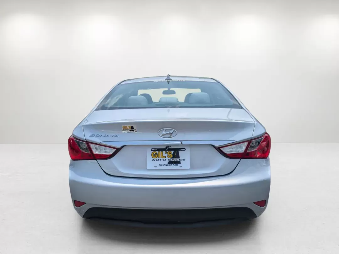 2014 /Gray Hyundai Sonata GLS (5NPEB4AC6EH) with an Regular Unleaded I-4 2.4 L/144 engine, 6-Speed Automatic w/OD transmission, located at 3959 U.S. 80 W, Phenix City, AL, 36870, (334) 297-4885, 32.469296, -85.135185 - 2014 Hyundai Sonata GLS - Photo#6