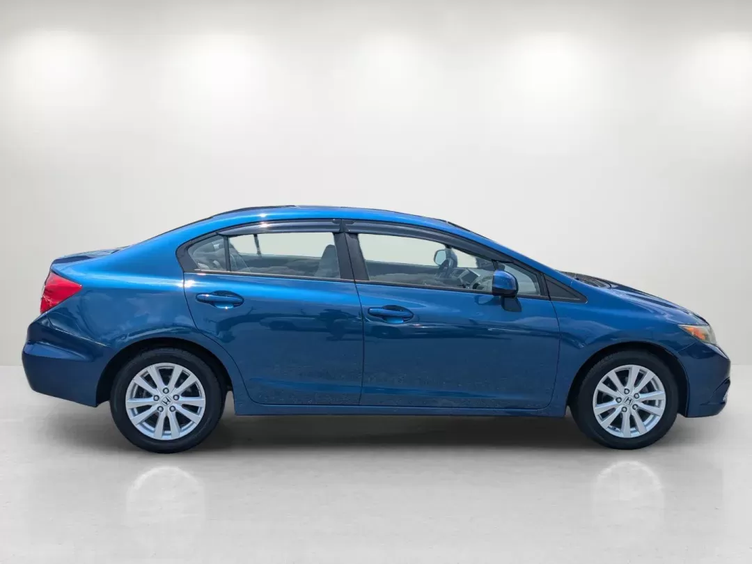 2012 Honda Civic Sdn EX-L (19XFB2F98CE) with an Gas I4 1.8L/110 engine, 5-Speed Automatic transmission, located at 3959 U.S. 80 W, Phenix City, AL, 36870, (334) 297-4885, 32.469296, -85.135185 - 2012 Honda Civic Sdn EX-L - Photo#4