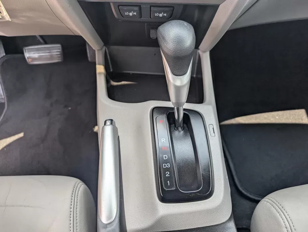 2012 Honda Civic Sdn EX-L (19XFB2F98CE) with an Gas I4 1.8L/110 engine, 5-Speed Automatic transmission, located at 5115 14th Ave., Columbus, GA, 31904, (706) 323-0345, 32.511494, -84.971046 - 2012 Honda Civic Sdn EX-L - Photo#12