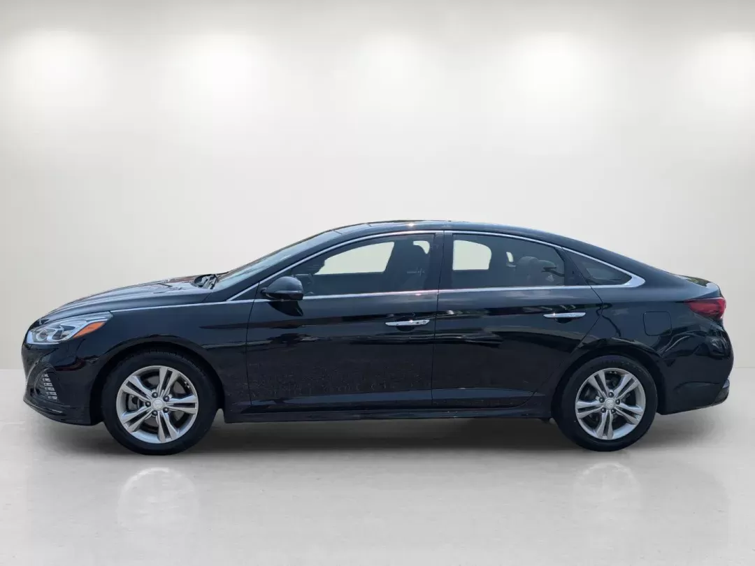 2019 /Beige Hyundai Sonata Limited (5NPE34AF6KH) with an Regular Unleaded I-4 2.4 L/144 engine, 6-Speed Automatic w/OD transmission, located at 3959 U.S. 80 W, Phenix City, AL, 36870, (334) 297-4885, 32.469296, -85.135185 - 2019 Hyundai Sonata Limited - Photo#8