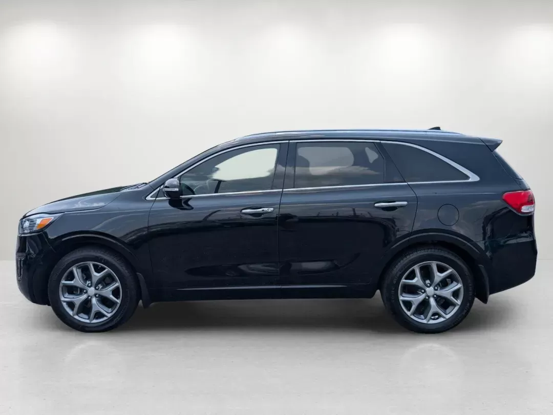 2016 /Satin Black Kia Sorento SXL (5XYPK4A18GG) with an Intercooled Turbo Regular Unleaded I-4 2.0 L/122 engine, 6-Speed Automatic w/OD transmission, located at 804 22nd Ave, Phenix City, AL, 36870, (334) 297-1860, 32.484749, -85.024475 - 2016 Kia Sorento SXL - Photo#7