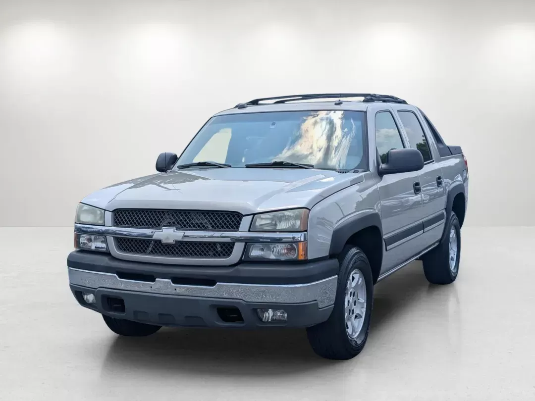 2004 /Dark Charcoal Chevrolet Avalanche Z66 (3GNEC12T54G) with an Gas V8 5.3L/327 engine, 4-Speed Automatic w/OD transmission, located at 3959 U.S. 80 W, Phenix City, AL, 36870, (334) 297-4885, 32.469296, -85.135185 - 2004 Chevrolet Avalanche Z66 - Photo#1
