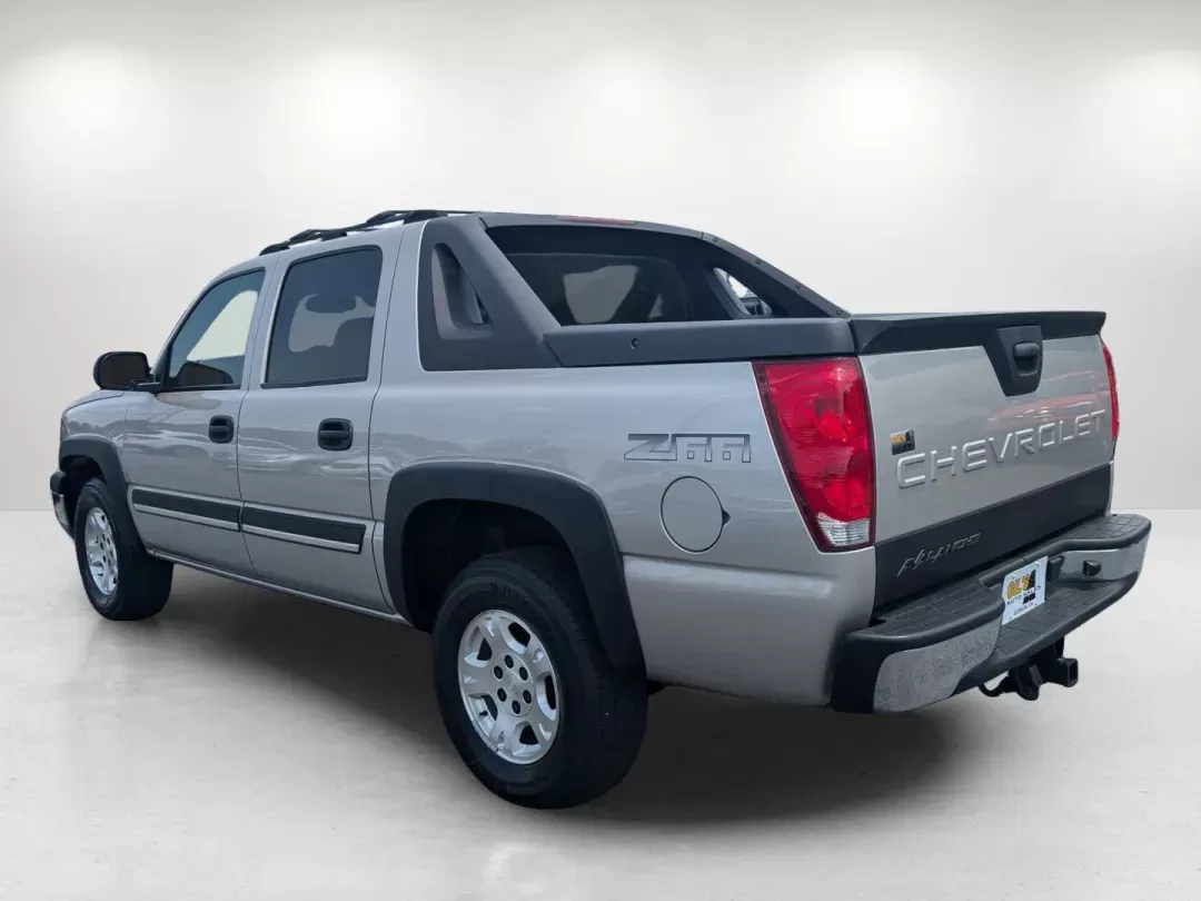 2004 /Dark Charcoal Chevrolet Avalanche Z66 (3GNEC12T54G) with an Gas V8 5.3L/327 engine, 4-Speed Automatic w/OD transmission, located at 3959 U.S. 80 W, Phenix City, AL, 36870, (334) 297-4885, 32.469296, -85.135185 - 2004 Chevrolet Avalanche Z66 - Photo#7