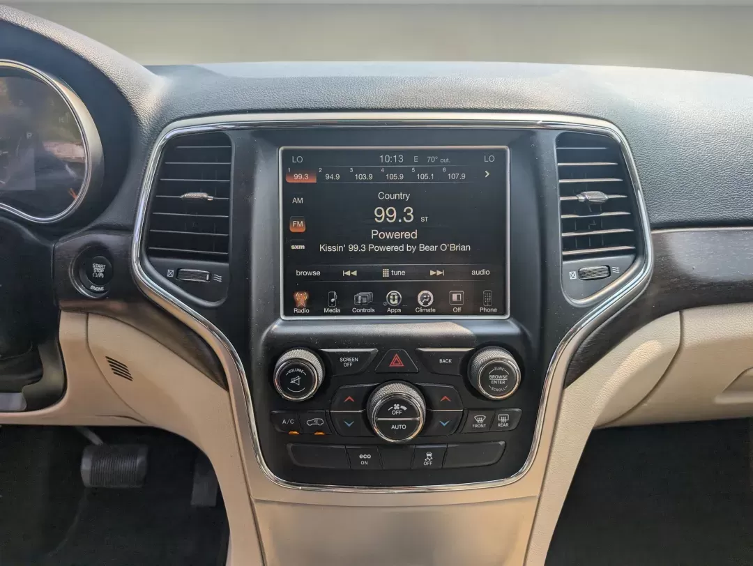 2015 /Lt Frost Beige/Black Jeep Grand Cherokee Laredo (1C4RJEAG2FC) with an Regular Unleaded V-6 3.6 L/220 engine, 8-Speed Automatic w/OD transmission, located at 3959 U.S. 80 W, Phenix City, AL, 36870, (334) 297-4885, 32.469296, -85.135185 - 2015 Jeep Grand Cherokee Laredo - Photo#14
