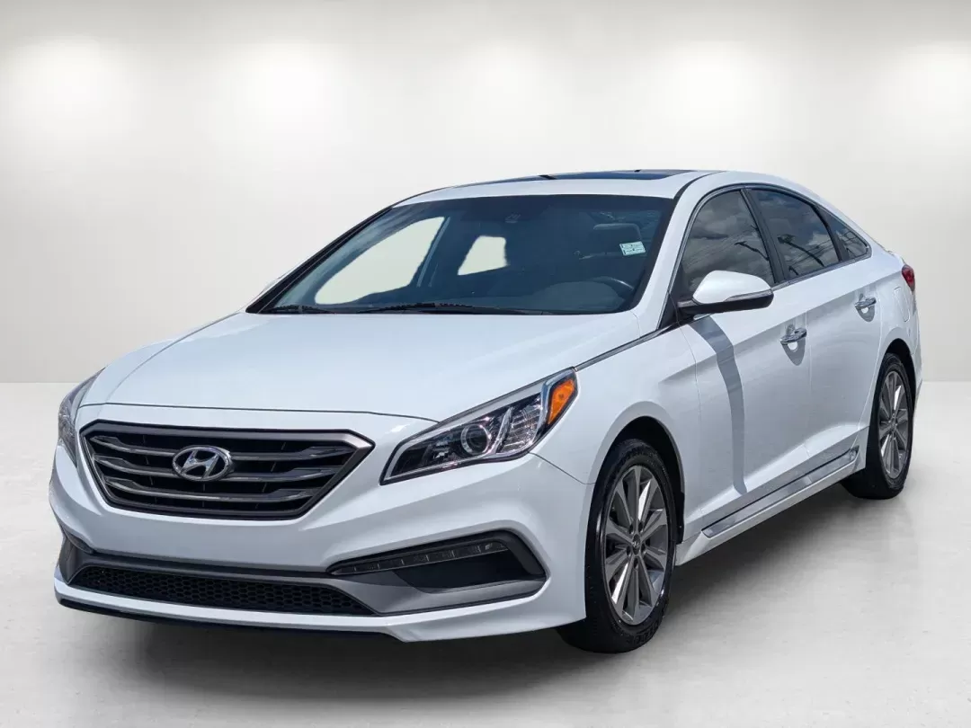 2017 /Gray Hyundai Sonata Limited (5NPE34AF0HH) with an Regular Unleaded I-4 2.4 L/144 engine, 6-Speed Automatic w/OD transmission, located at 804 22nd Ave, Phenix City, AL, 36870, (334) 297-1860, 32.484749, -85.024475 - **Discover the Perfect Blend of Style and Comfort with the 2017 Hyundai Sonata at Gils Auto**<br /> <br /> Are you searching for a reliable sedan that elevates your daily commute, provides comfort for family outings, and ensures safety without breaking the bank? Look no further than the stunning 201 - Photo#1