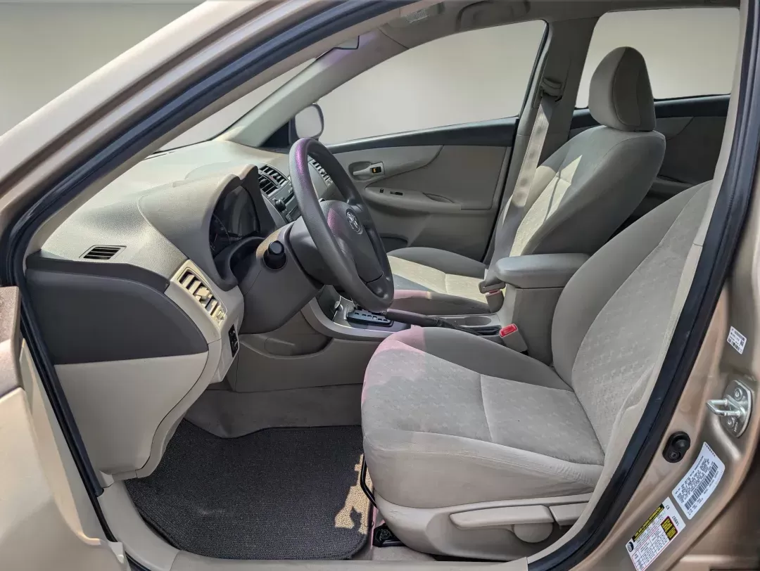 2009 Toyota Corolla LE (1NXBU40E89Z) with an Gas I4 1.8L/110 engine, 4-Speed Automatic w/OD transmission, located at 804 22nd Ave, Phenix City, AL, 36870, (334) 297-1860, 32.484749, -85.024475 - 2009 Toyota Corolla LE - Photo#9
