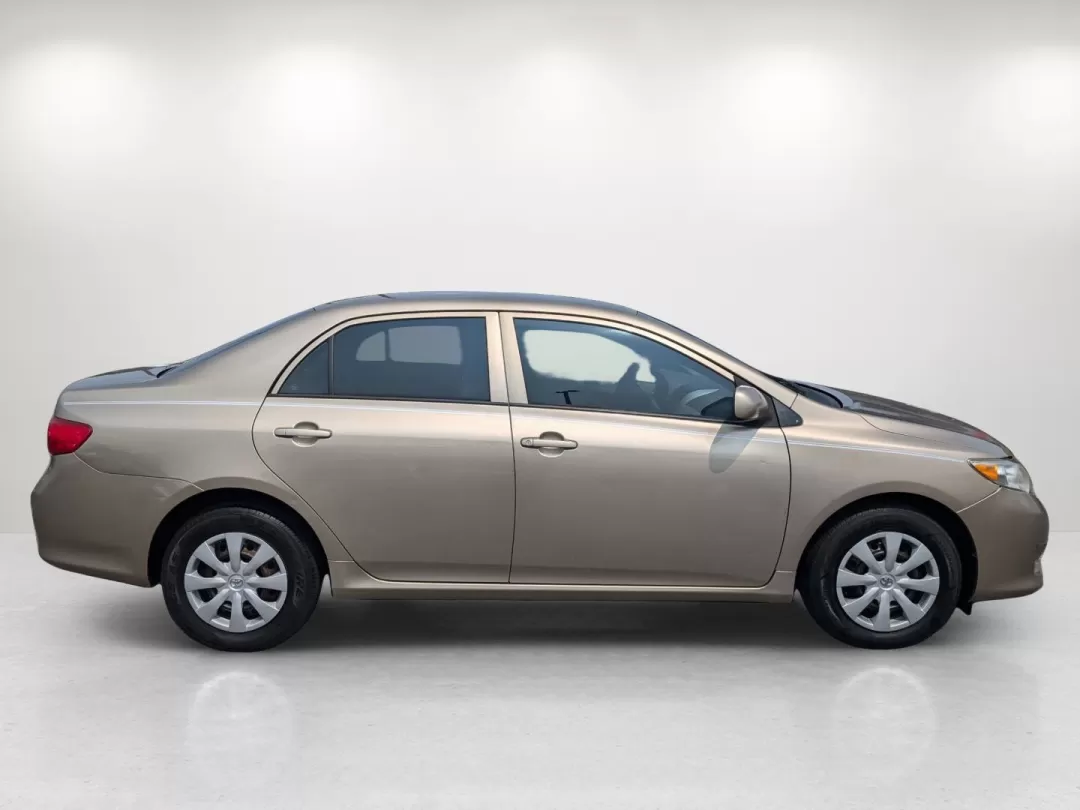 2009 Toyota Corolla LE (1NXBU40E89Z) with an Other engine, located at 7000 Northlake Connector, Columbus, GA, 31904, (706) 987-8085, 32.524975, -84.978134 - **Fuel Your Everyday Adventures with the 2009 Toyota Corolla LE - Perfect for Everyone!**<br /> <br /> If you're seeking a reliable vehicle that effortlessly blends comfort, efficiency, and style, the 2009 Toyota Corolla LE is your perfect match! This compact sedan is ideal for busy professionals, g - Photo#3