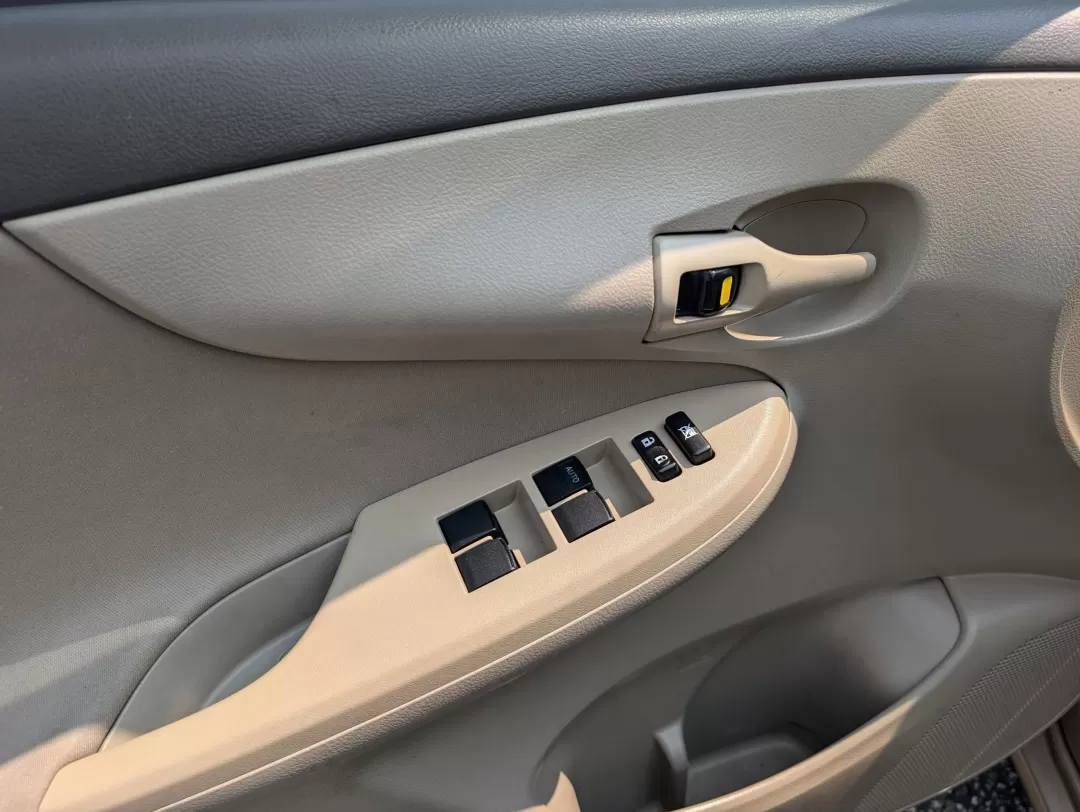 2009 Toyota Corolla LE (1NXBU40E89Z) with an Other engine, located at 7000 Northlake Connector, Columbus, GA, 31904, (706) 987-8085, 32.524975, -84.978134 - **Fuel Your Everyday Adventures with the 2009 Toyota Corolla LE - Perfect for Everyone!**<br /> <br /> If you're seeking a reliable vehicle that effortlessly blends comfort, efficiency, and style, the 2009 Toyota Corolla LE is your perfect match! This compact sedan is ideal for busy professionals, g - Photo#8
