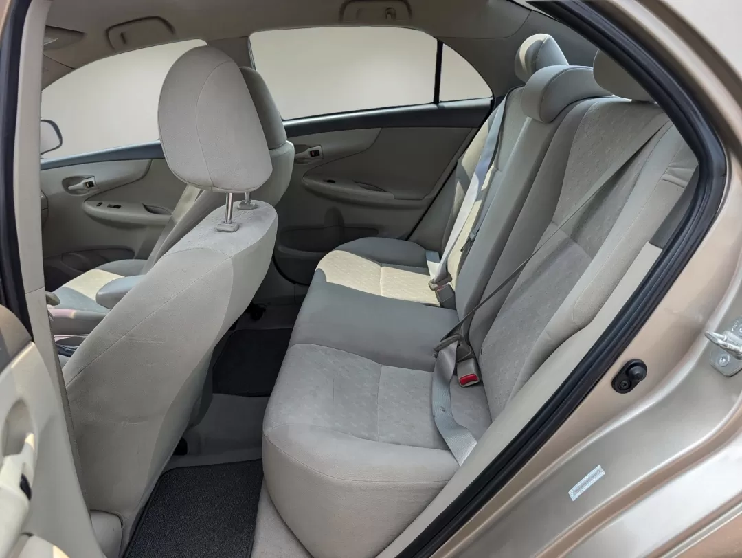 2009 Toyota Corolla LE (1NXBU40E89Z) with an Other engine, located at 7000 Northlake Connector, Columbus, GA, 31904, (706) 987-8085, 32.524975, -84.978134 - **Fuel Your Everyday Adventures with the 2009 Toyota Corolla LE - Perfect for Everyone!**<br /> <br /> If you're seeking a reliable vehicle that effortlessly blends comfort, efficiency, and style, the 2009 Toyota Corolla LE is your perfect match! This compact sedan is ideal for busy professionals, g - Photo#10