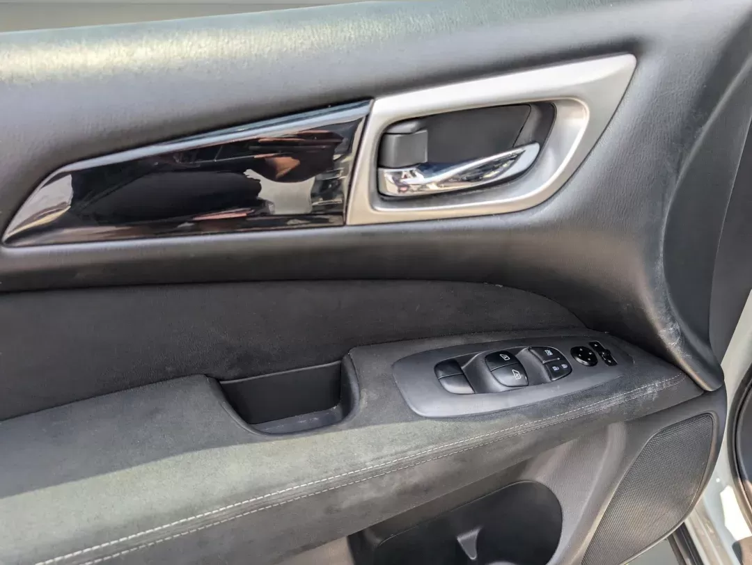2016 Nissan Pathfinder SV (5N1AR2MN4GC) with an Regular Unleaded V-6 3.5 L/213 engine, 1-Speed CVT w/OD transmission, located at 804 22nd Ave, Phenix City, AL, 36870, (334) 297-1860, 32.484749, -85.024475 - 2016 Nissan Pathfinder SV - Photo#8