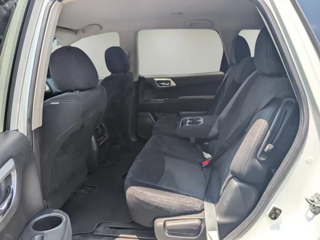 2016 Nissan Pathfinder SV (5N1AR2MN4GC) with an Regular Unleaded V-6 3.5 L/213 engine, 1-Speed CVT w/OD transmission, located at 804 22nd Ave, Phenix City, AL, 36870, (334) 297-1860, 32.484749, -85.024475 - 2016 Nissan Pathfinder SV - Photo#10