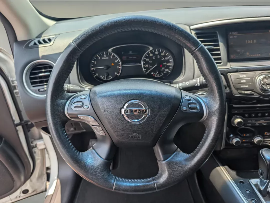 2016 Nissan Pathfinder SV (5N1AR2MN4GC) with an Regular Unleaded V-6 3.5 L/213 engine, 1-Speed CVT w/OD transmission, located at 804 22nd Ave, Phenix City, AL, 36870, (334) 297-1860, 32.484749, -85.024475 - 2016 Nissan Pathfinder SV - Photo#16