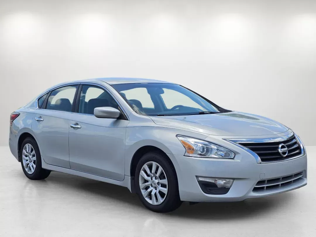2014 /Charcoal Nissan Altima 2.5 S (1N4AL3AP2EC) with an Other engine, located at 521 Old Farm Lane Rd, Prattville, AL, 36066, (334) 325-1505, 32.482460, -86.416367 - **Discover Adventure and Comfort with the 2014 Nissan Altima at Gils Auto Your Trusted Buy Here Pay Here Dealership in Prattville, AL!**<br /> <br /> Are you ready to elevate your daily commute or family outings with a reliable and stylish sedan? The 2014 Nissan Altima is the perfect companion for - Photo#3