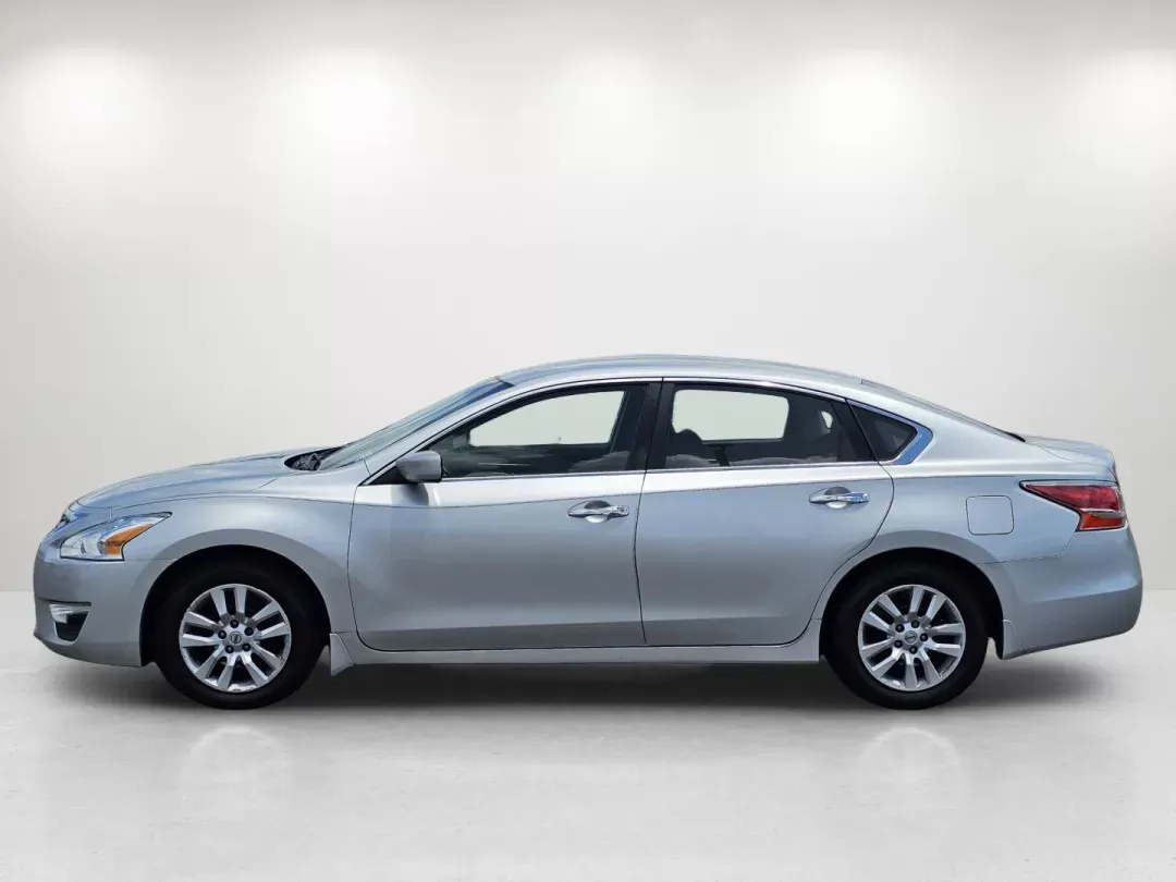 2014 /Charcoal Nissan Altima 2.5 S (1N4AL3AP2EC) with an Other engine, located at 521 Old Farm Lane Rd, Prattville, AL, 36066, (334) 325-1505, 32.482460, -86.416367 - **Discover Adventure and Comfort with the 2014 Nissan Altima at Gils Auto Your Trusted Buy Here Pay Here Dealership in Prattville, AL!**<br /> <br /> Are you ready to elevate your daily commute or family outings with a reliable and stylish sedan? The 2014 Nissan Altima is the perfect companion for - Photo#8