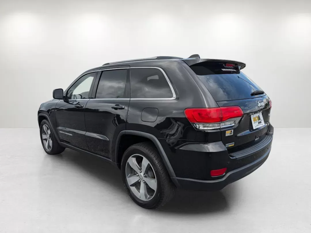 2015 /Black Jeep Grand Cherokee Laredo (1C4RJEAG6FC) with an Regular Unleaded V-6 3.6 L/220 engine, 8-Speed Automatic w/OD transmission, located at 5115 14th Ave., Columbus, GA, 31904, (706) 323-0345, 32.511494, -84.971046 - 2015 Jeep Grand Cherokee Laredo - Photo#6