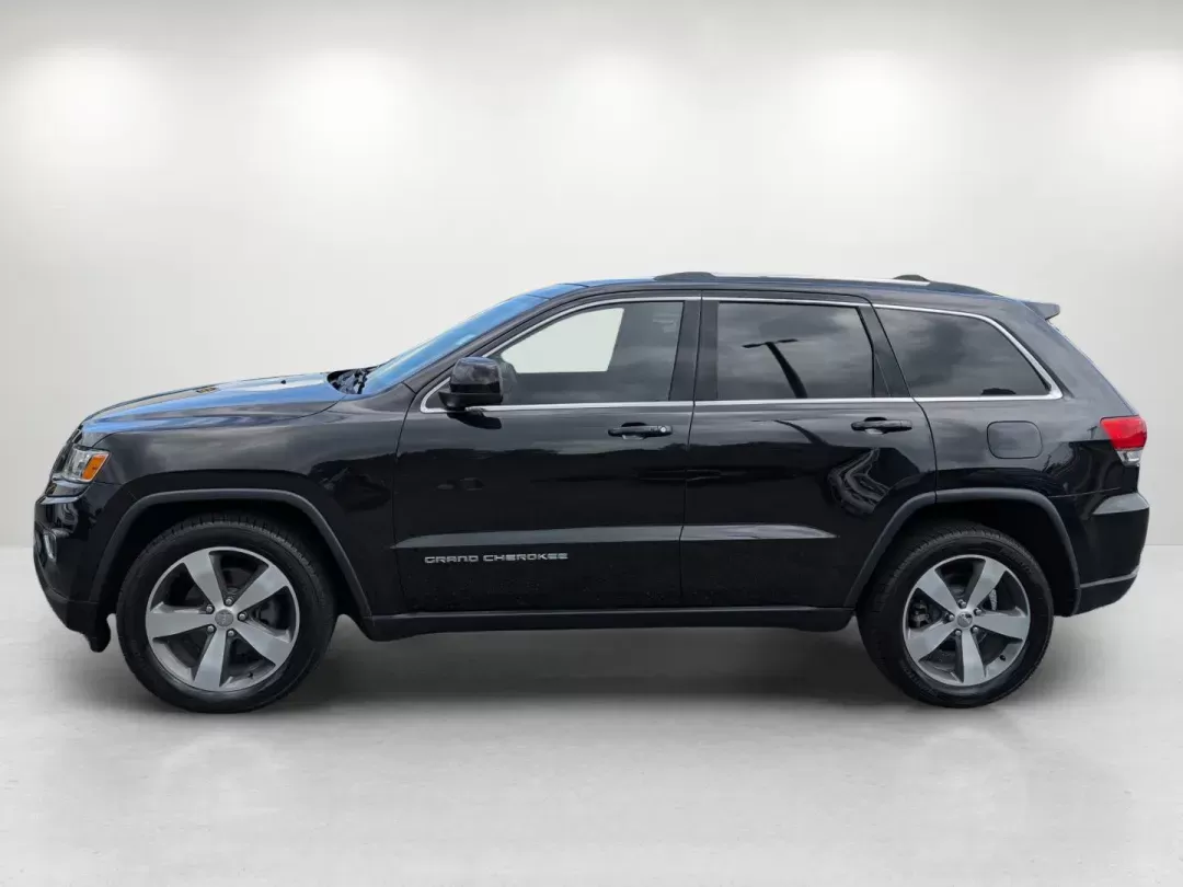 2015 /Black Jeep Grand Cherokee Laredo (1C4RJEAG6FC) with an Regular Unleaded V-6 3.6 L/220 engine, 8-Speed Automatic w/OD transmission, located at 5115 14th Ave., Columbus, GA, 31904, (706) 323-0345, 32.511494, -84.971046 - 2015 Jeep Grand Cherokee Laredo - Photo#7