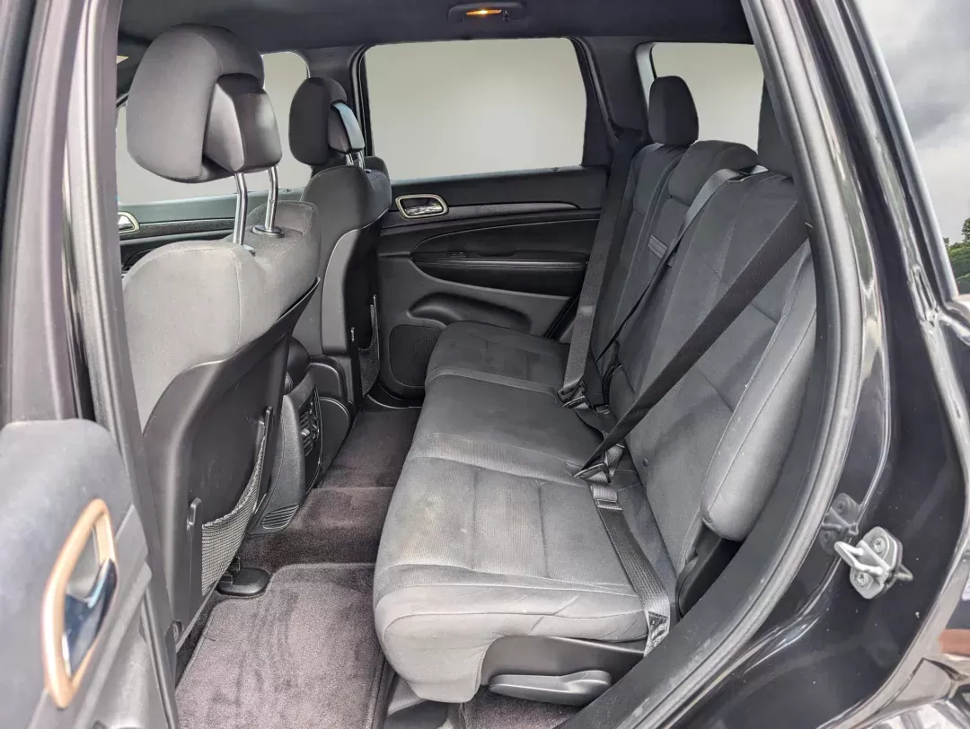 2015 /Black Jeep Grand Cherokee Laredo (1C4RJEAG6FC) with an Regular Unleaded V-6 3.6 L/220 engine, 8-Speed Automatic w/OD transmission, located at 5115 14th Ave., Columbus, GA, 31904, (706) 323-0345, 32.511494, -84.971046 - 2015 Jeep Grand Cherokee Laredo - Photo#10