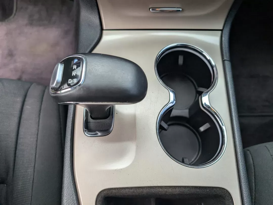 2015 /Black Jeep Grand Cherokee Laredo (1C4RJEAG6FC) with an Regular Unleaded V-6 3.6 L/220 engine, 8-Speed Automatic w/OD transmission, located at 5115 14th Ave., Columbus, GA, 31904, (706) 323-0345, 32.511494, -84.971046 - 2015 Jeep Grand Cherokee Laredo - Photo#13